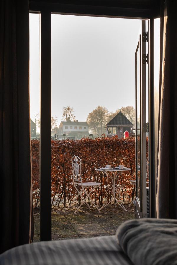 Yep! Slapen Bij De Sluis Bed & Breakfast Blokzijl Exterior photo