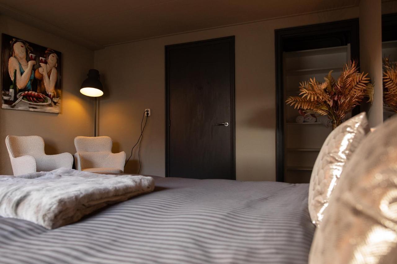 Yep! Slapen Bij De Sluis Bed & Breakfast Blokzijl Exterior photo